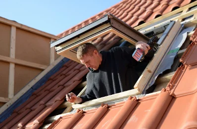 Pose de fenêtres de toit Velux à Sampzon